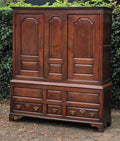 Antiker englischer Schrank