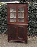 Antiker englischer Eckschrank