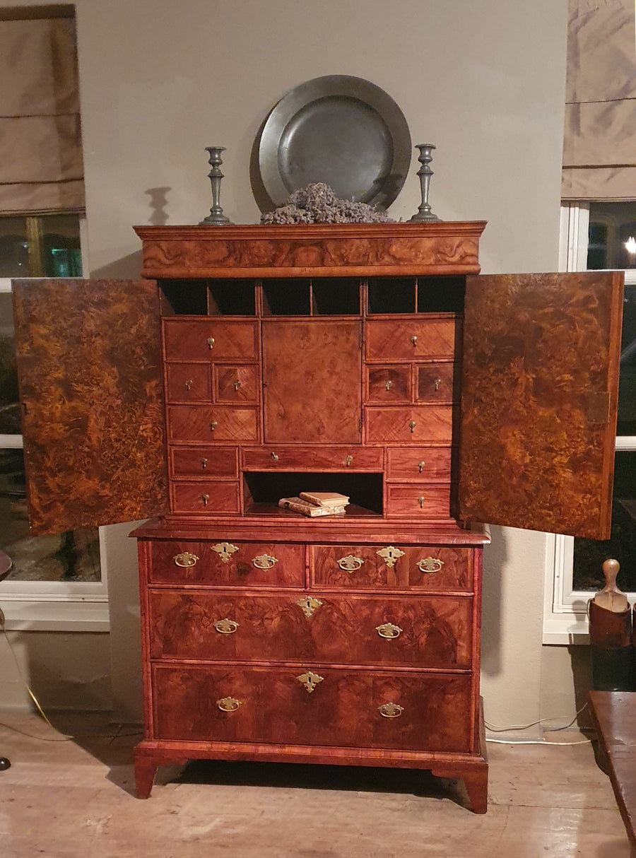 Antiek Wortelnoten Cabinet on chest - 0018.K