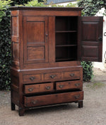 Antiker englischer Kabinettschrank