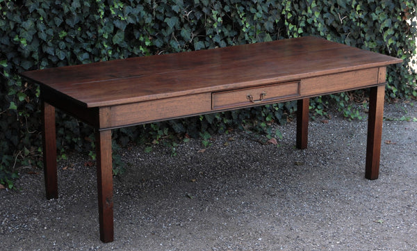 Antiker spanischer Tisch
