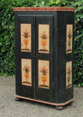 Antiker österreichischer Brautschrank